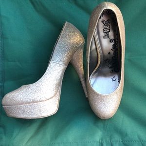 Gold glittery heels. Size 7.5